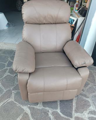 Poltrona reclinabile 