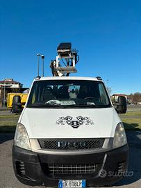 Iveco daily con gru bonfiglioli