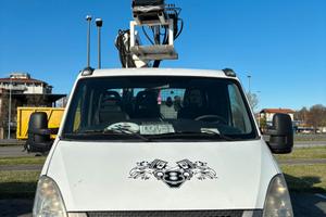Iveco daily con gru bonfiglioli