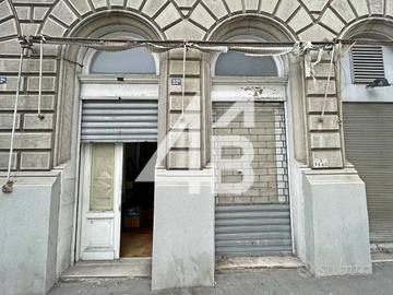 NEGOZIO - 50M² - VIA PASCOLI, 22 (TS)