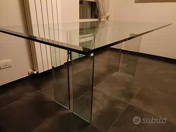 Tavolo FIAM  LLT  in vetro float curvato