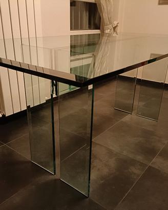 Tavolo FIAM  LLT  in vetro float curvato