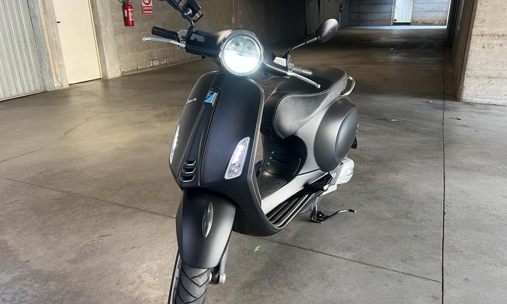 Vespa primavera s 125 nero opaco