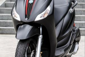 Medley 125 S nero opaco 
