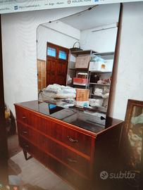 Comò con specchio vintage 