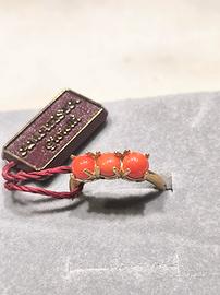 Anello trilogy in argento 925 e corallo