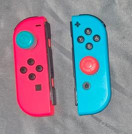 Coppia Joy-Con originali NintendoSwitch(Rosso/Blu)