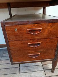 scrivania scandinava