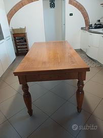 Tavolo in legno