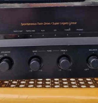 amplificatore stereo Sony 140 watt, mod TA-FE370