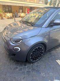 Fiat 500 elettrica cabrio"La Prima"