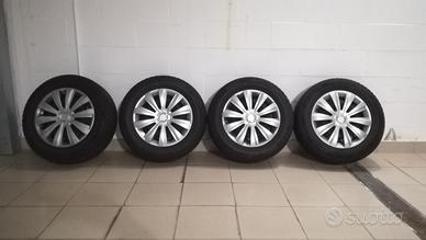 Gomme Invernali 195/65/15 con cerchi Volkswagen