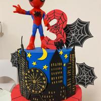 Torta di compleanno scenografica Spidey