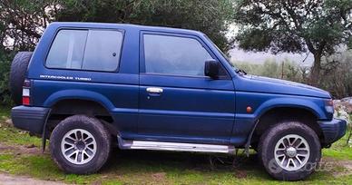 MITSUBISHI Pajero ('82-'00) - 1996