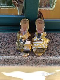 Sandali zoccoli Versace Jeans barocchi con tacco