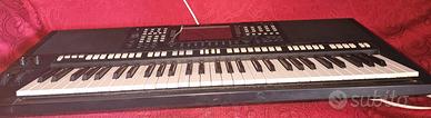 Tastiera Yamaha Psr s775