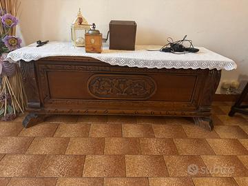 Cassapanca in legno