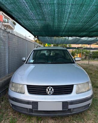 VW PASSAT B5 STW 1.9 TDI del 1998