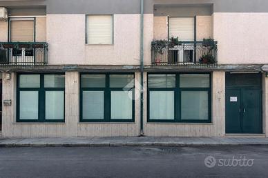 NEGOZIO A BRINDISI