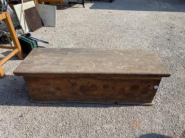 Antica Cassapanca Rustica in Legno – Da restaurare