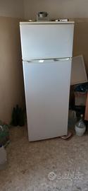 Frigorifero di marca SMEG