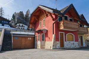 PORZIONE DI BIFAMILIARE A ROANA