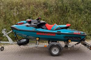 Moto d'acqua Sea-Doo Wake Pro 230 con carrello