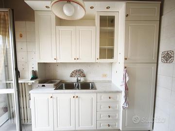 Cucina bianca laccata