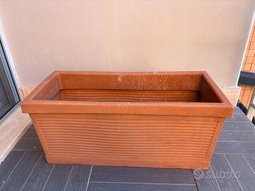 Vaso fioriera da giardino