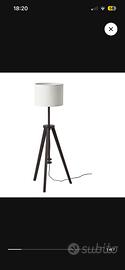 Lampada a terra