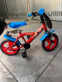 bicicletta bimbo con pedali senza rotelle