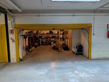 Garage di 38 mq, zona Santa Viola