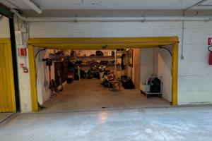 Garage di 38 mq, zona Santa Viola