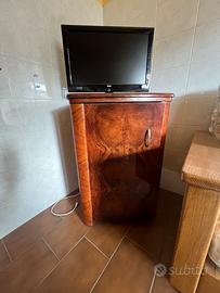 Mobile con macchina da cucire