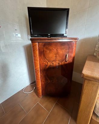 Mobile con macchina da cucire