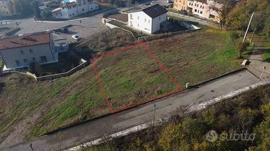 Terreno di 700 m² a Alonte