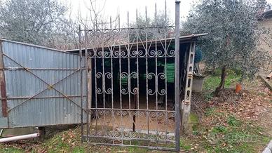 Cancello carrabile e cancello pedonale in ferro