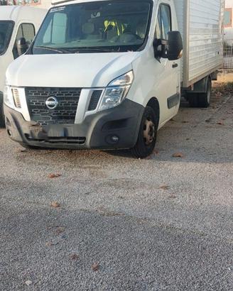 Autocarro furgonato Nissan NV 400