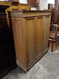 Armadio antico a tre ante metà '800