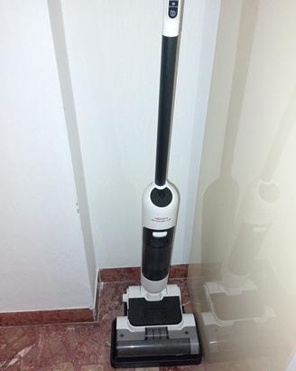 Lavapavimenti e aspirapolvere