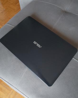 notebook ASUS F555Q