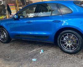 PORSCHE Macan - 2016