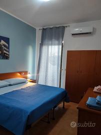 Bilocale da2/4/posti con veranda ,clima e Wi-Fi