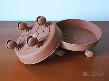 Sottovaso con ruote