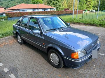 Ford escort green