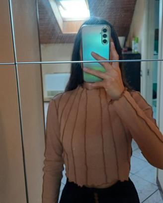Top a maniche lunghe 