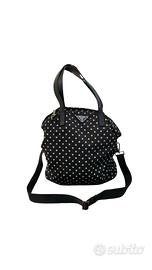 Borsa Prada a spalla e tracolla in Nylon Nero a Po