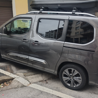 Toyota Proace City Verso versione LUXURY