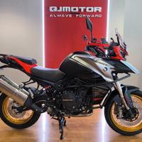 Qj Motor SRT 900 SX - VALIGIE OMAGGIO