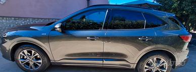 Ford kuga 2022 nuova